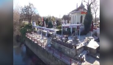 Güneşli havayı görenler parklara koştu