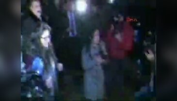 Mustafa Balbay kızına böyle kavuştu