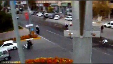 Trafik kazaları MOBESE'ye yansıdı