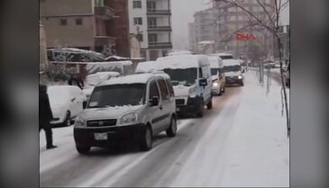 Kar okulları tatil ettirdi