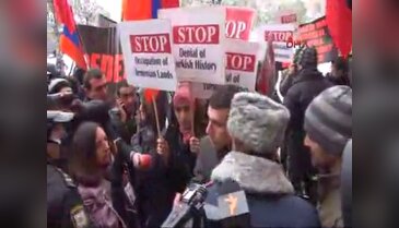 Bakan'a Erivan'da protesto