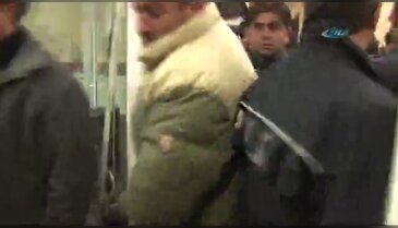 Genel kurul sırasında tavan çöktü