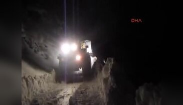 Karda mahsur kalan 5 kişiyi mehmetcik kurtardı
