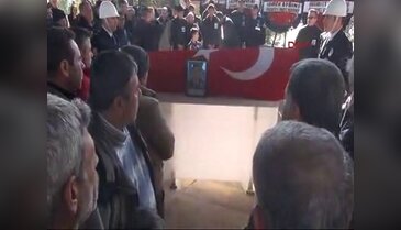 Şehit polise acı uğurlama