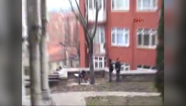Camilerin görüntüsünü kapatıyor diye...