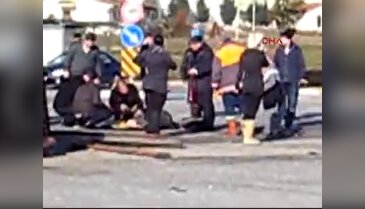 Belediye otobüsü, otomobil ve traktör kaza yapınca...