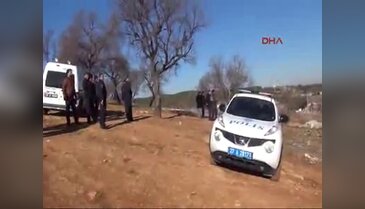 Poşuyla kendini ağaca astı