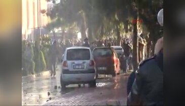 Üniversite'de gerginlik