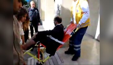 Ölenin yakınları avukatın ayağını kırdı