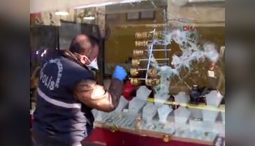 Cuma namazından dönen kuyumcuya şok!