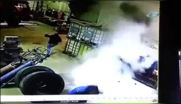 Bomba değil, lastik patladı