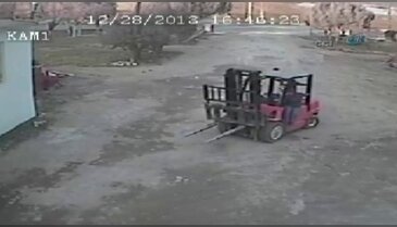 Forklift kazası kamerada