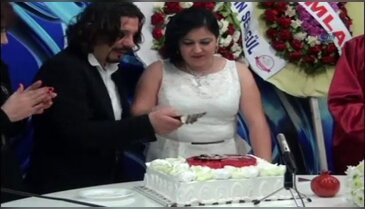 Ana haber bülteninde nikah