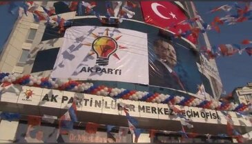 Nilüfer'de AK Parti'den miting gibi açılış -1