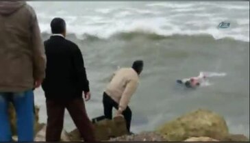 Denizde can pazarı