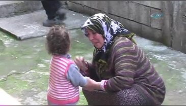 Evi yanan kadın gözyaşlarına boğuldu