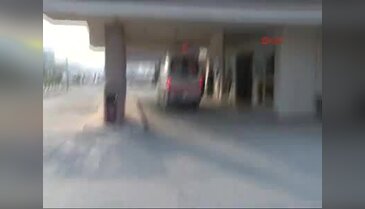 Boşandığı eşini benzin döküp yaktı