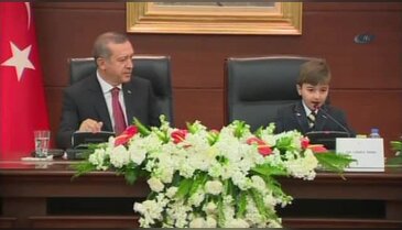 Cevapları Erdoğan'ı güldürdü