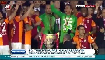 Kupa finalinde spikerin 'küfür' krizi
