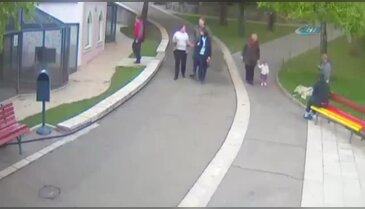 Kurt çocuğa böyle saldırdı