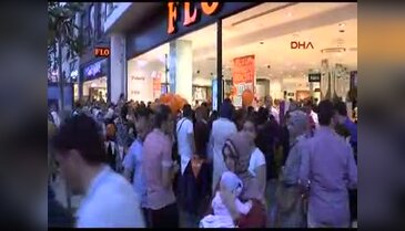 Ayakkabı 1 TL olunca kaos yaşandı