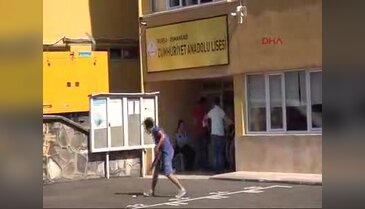 Bursalı genç sınava alınmayınca böyle tepki gösterdi