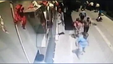 Ambulans şoförü saldırıya uğradı