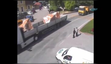 Trafik kazaları MOBESE'ye yansıdı
