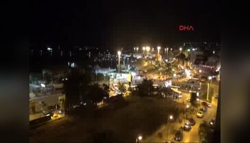 Gece havalanan savaş uçakları merak yarattı
