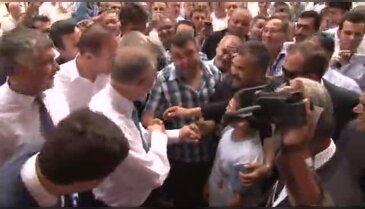 İhsanoğlu'na şok protesto!