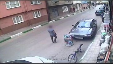 Bursa'da bisiklet hırsızı kameralara yakalandı!