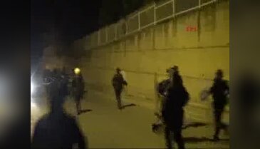 IŞİD protestocularına sopalı tepki