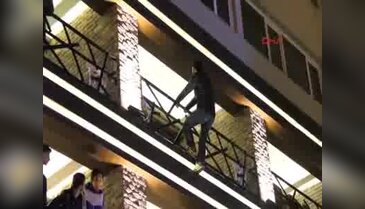 İntihar etmek isteyen adama 'atla' diye tempo tuttular
