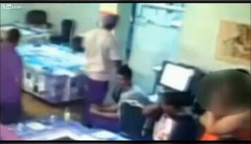 Polis masum insanlara saldırdı