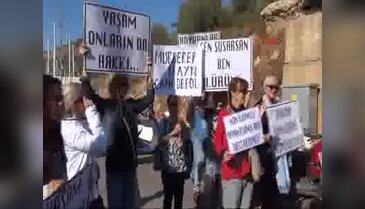 Köpek vahşetine protesto