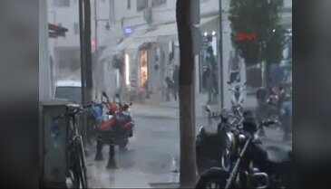 Hava karardı, deniz kahverengi oldu