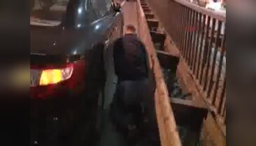 Onlarca aracın birden lastiği patladı