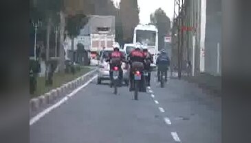 Kazayla arkadaşını vurdu