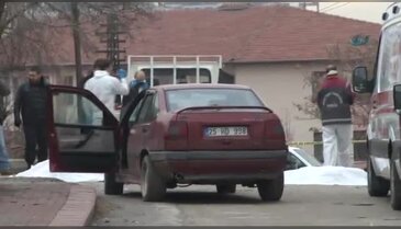 Sokak ortasında kanlı infaz: 3 ölü