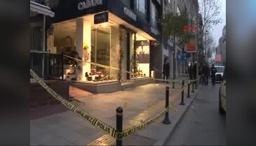 Lüks araçlara kurşun yağdırdılar, 1 ölü