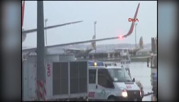Fas kralı 5 uçakla Türkiye'ye geldi