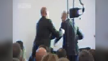Başbakana mayonezli protesto