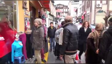 Canlı manken vitrine çıkarsa...