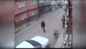 Bursa'da tüp hırsızı kamerada