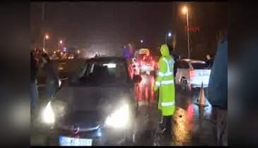 İstanbul'da köprüde çökme meydana geldi