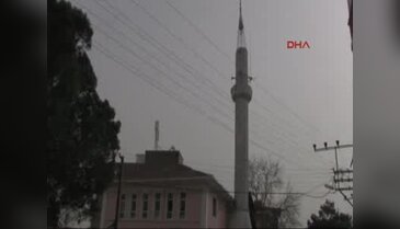 Bursa'da fırtına cami minarelerine zarar verdi