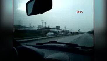 Lodos TIR'ları devirdi!