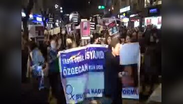 Bursa'da 5 bin kişi Özgecan için yürüdü