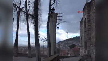 Tarihi saat çalındı