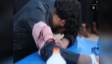 (+18) IŞİD kağıt giyotini ile el kesti